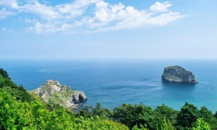 🌅 Peace by the Waves